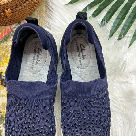 Clarks Navy Blue Lightweight Slip On Casual Knit Sneaker 9 - Picture 4 of 10